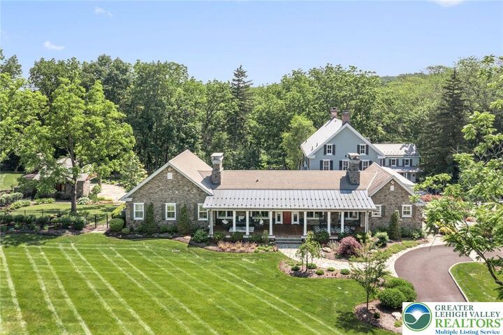 Property Photo:  9 Blueberry Lane  PA 18944