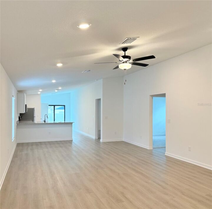 Property Photo: 5745 Helmsman Court FL 33619