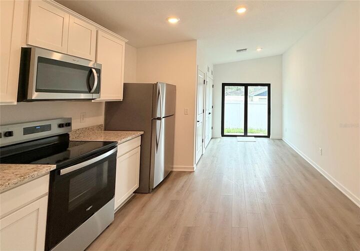 Property Photo:  5745 Helmsman Court  FL 33619 