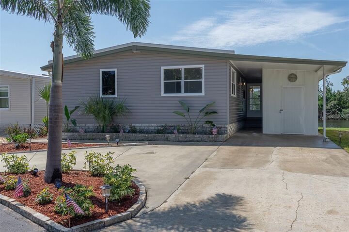 Property Photo:  460 Mount Oak Avenue NE 745  FL 33702 
