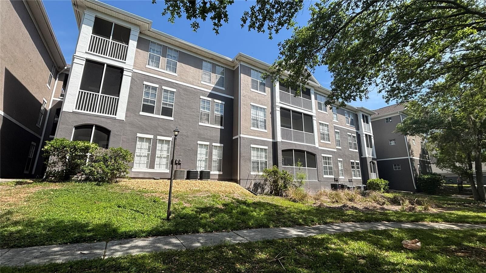 Property Photo: 9304 Crescent Loop Circle 305 FL 33619