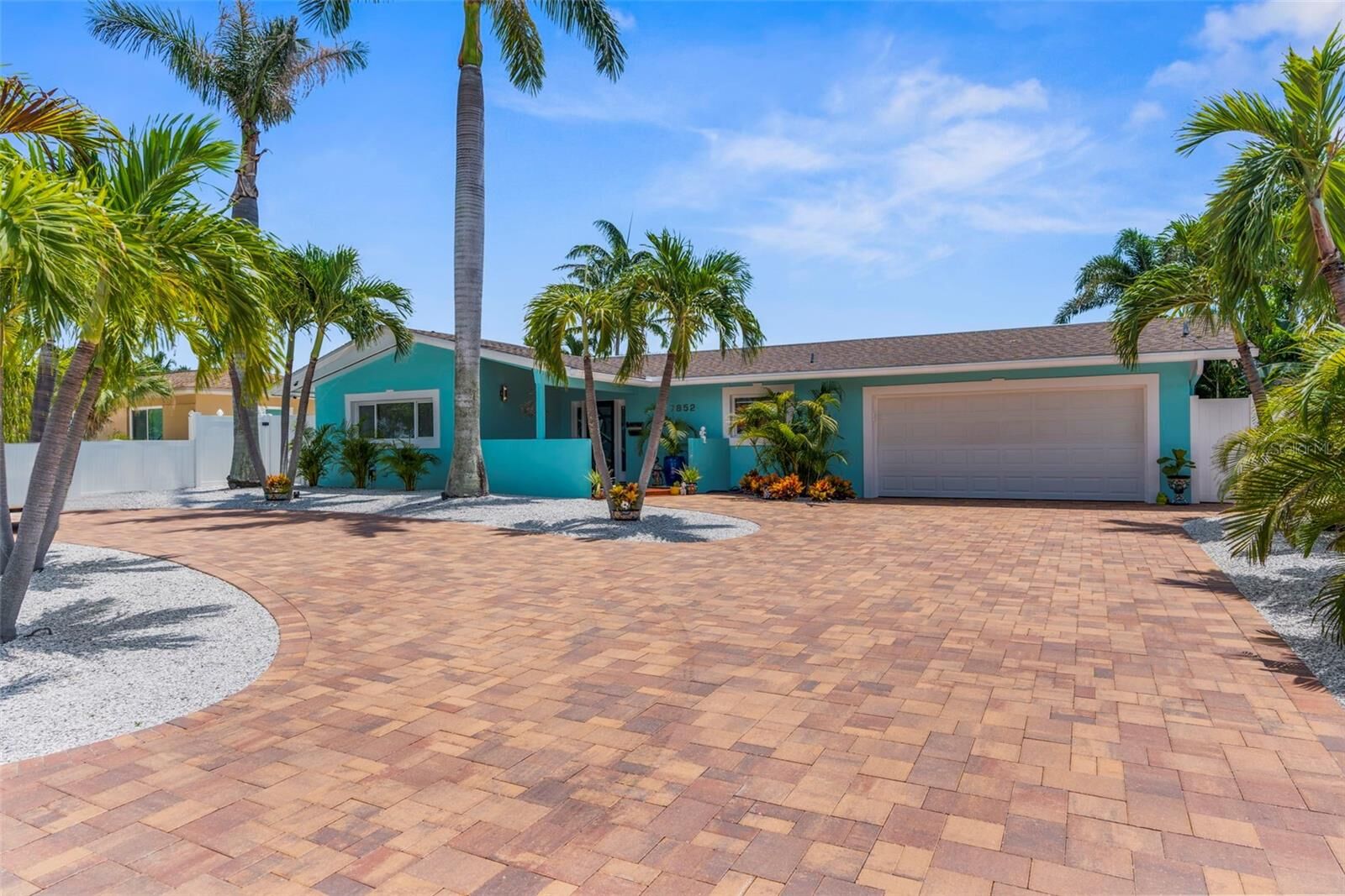 Property Photo: 7852 Causeway Boulevard S FL 33707