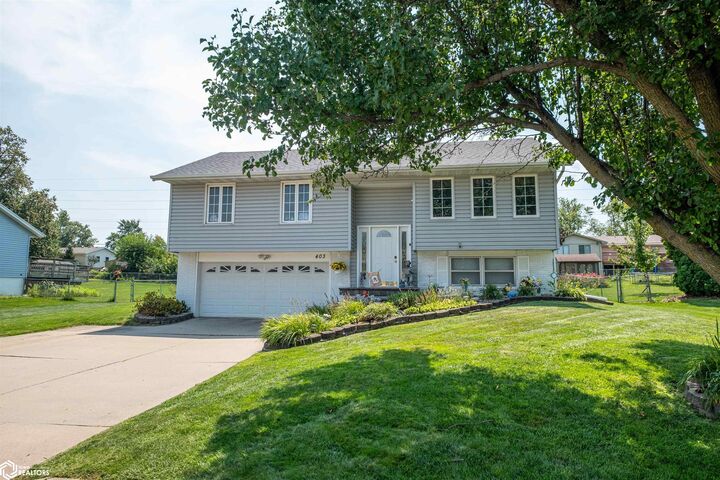 Property Photo: 403 Thunderbird Drive IA 50158