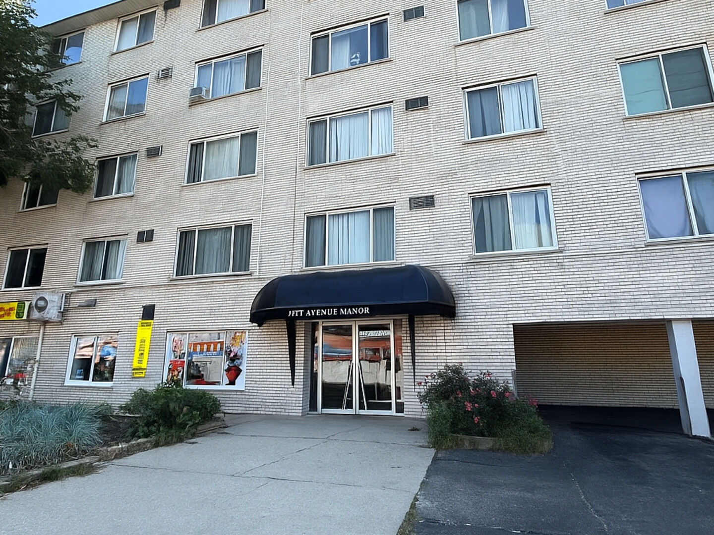 Property Photo: 1227 S Harlem Avenue 301 IL 60402