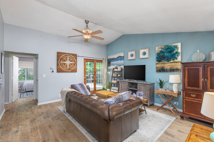 Property Photo:  417 Travelaire Avenue  IL 60565 