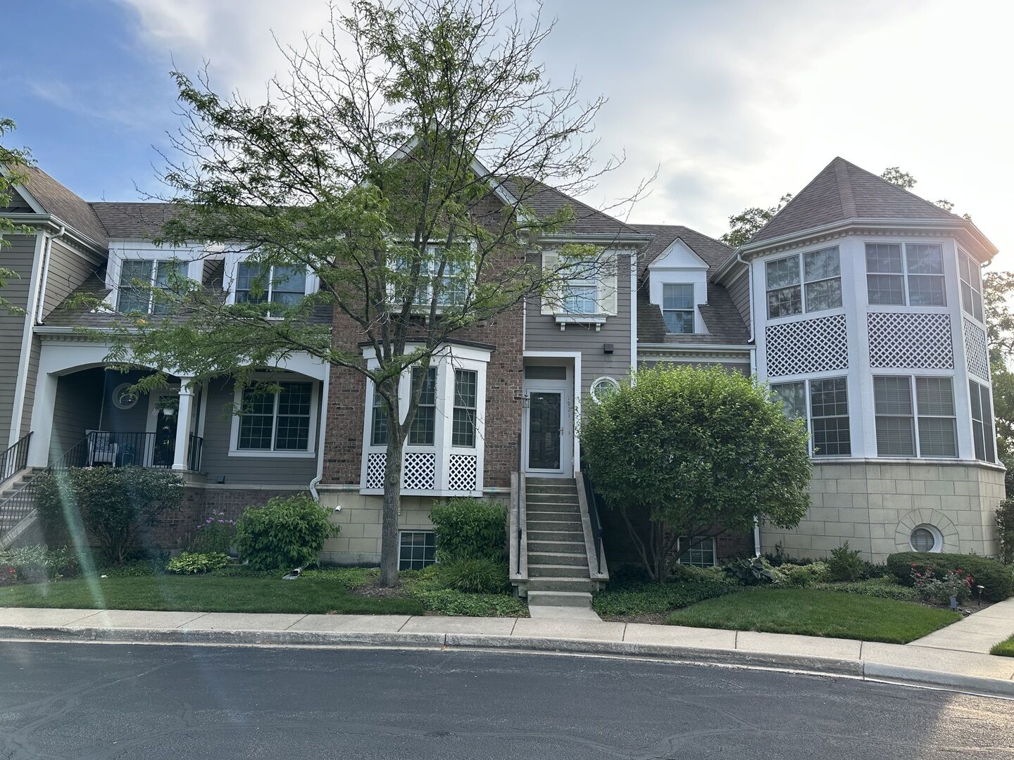 Property Photo: 1921 Lynn Circle IL 60048