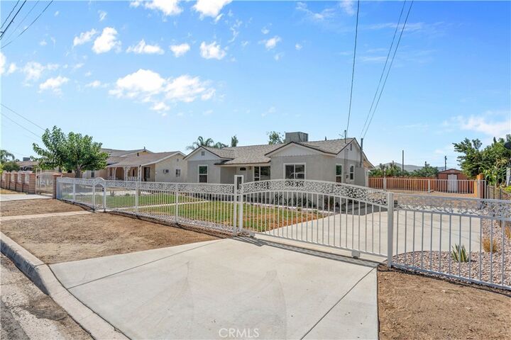 Property Photo:  14773 Iris Drive  CA 92335 