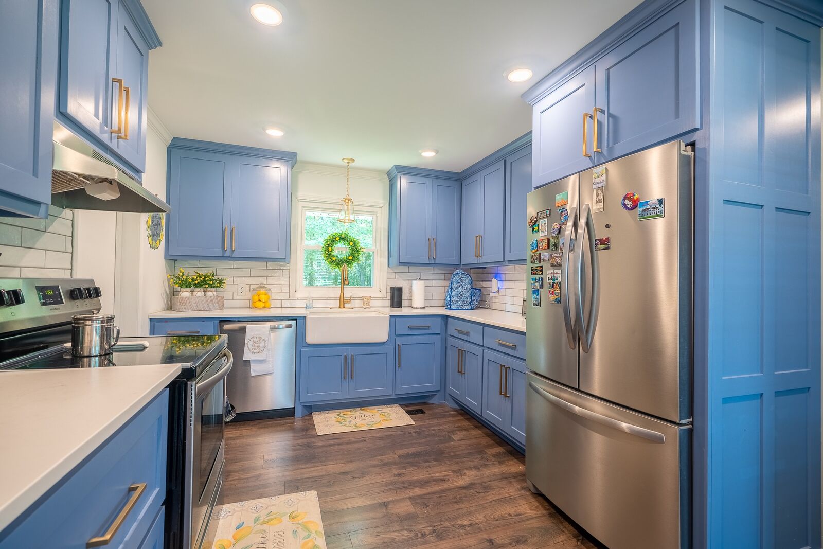 Property Photo:  168 Oak Park Drive S  AL 35648 