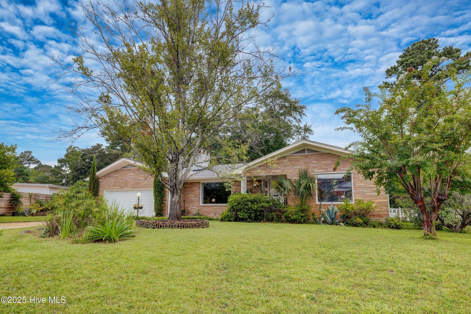 Property Photo: 505 Kenwood Avenue NC 28405