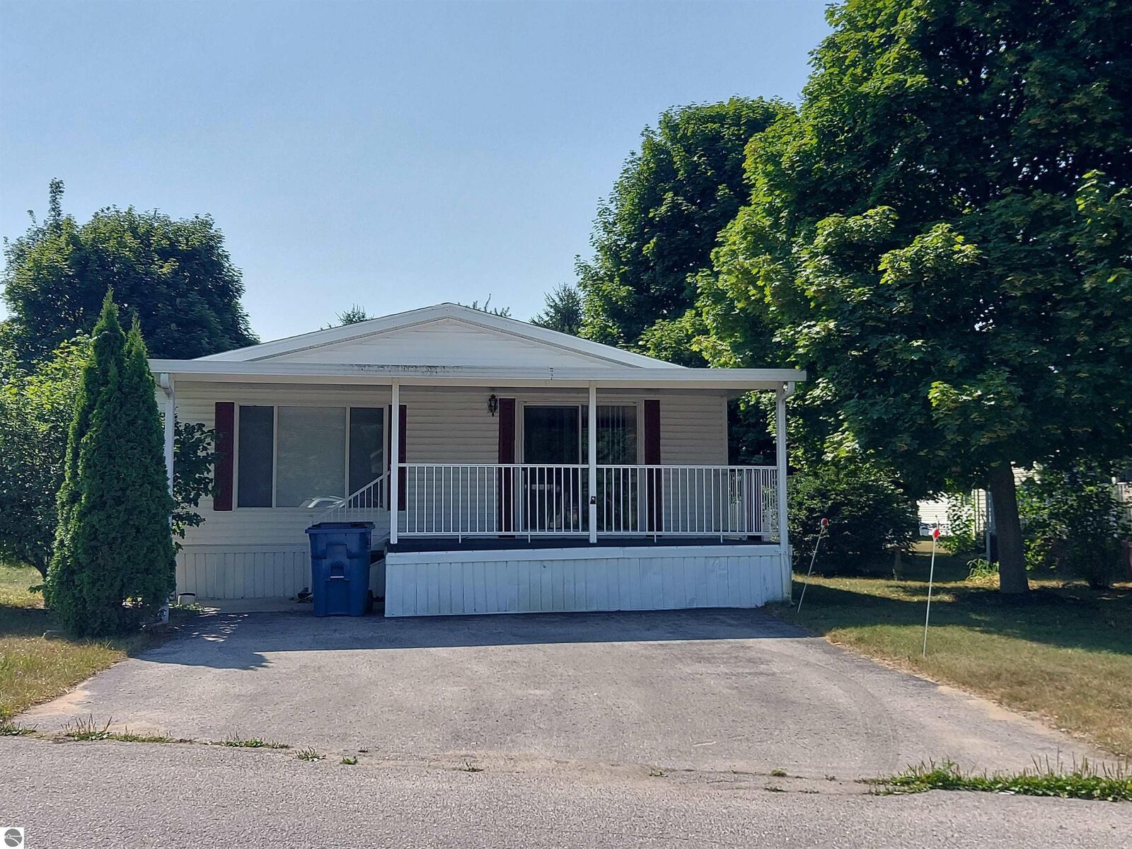 Property Photo: 1587 David Place MI 49686