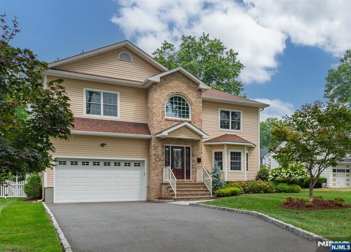 20 Rocklynn Place  Glen Rock NJ 07452 photo
