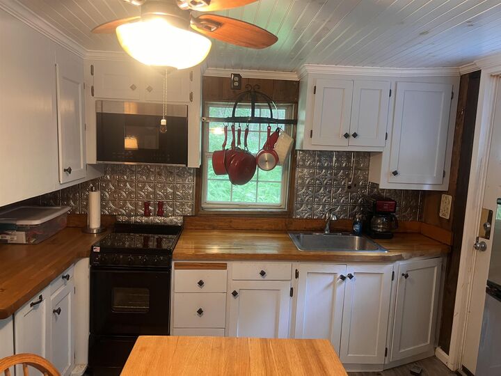 Property Photo: 133 Quinttown Road NH 03777