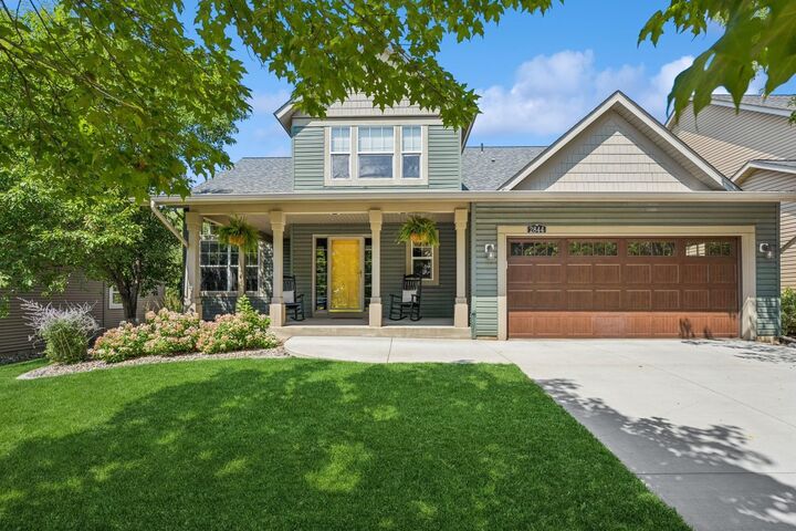 2844 Rosemill Circle  Woodbury MN 55129 photo