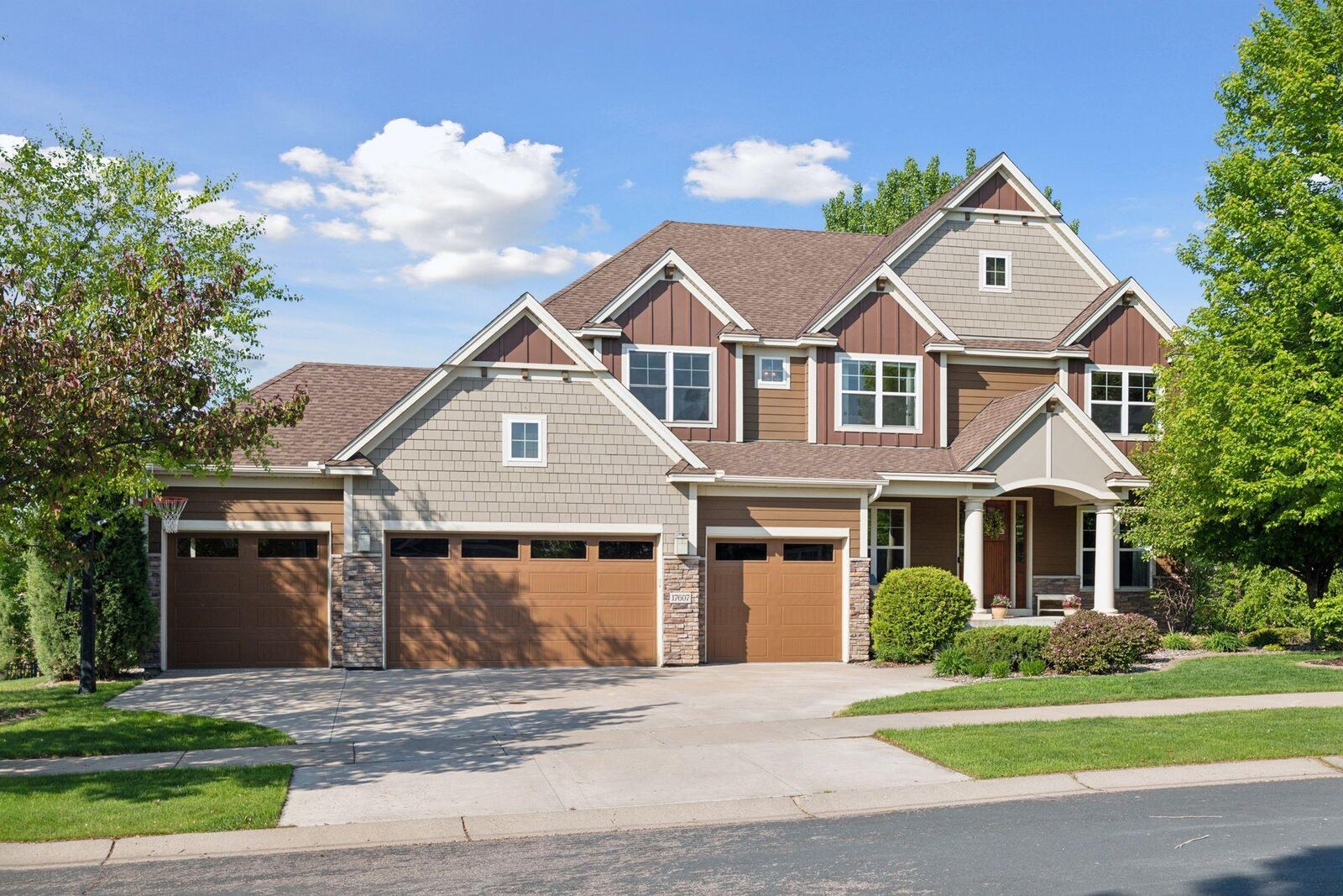 Property Photo:  17607 64th Place N  MN 55311 