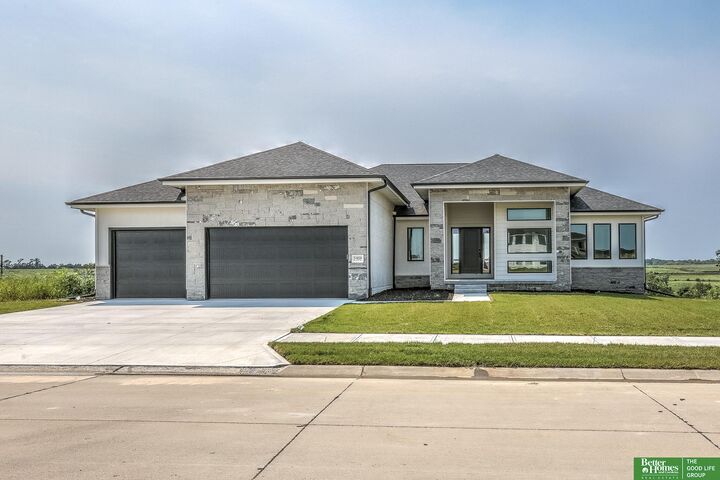 5408 N 213th Street  Elkhorn NE 68022 photo