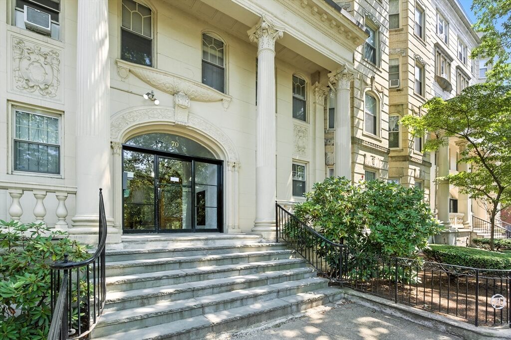 Property Photo:  70 Fenway 51  MA 02115 