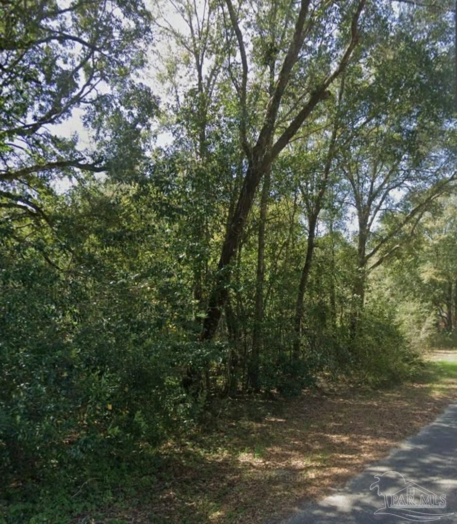 Property Photo: 6214 Montgomery Ave FL 32526
