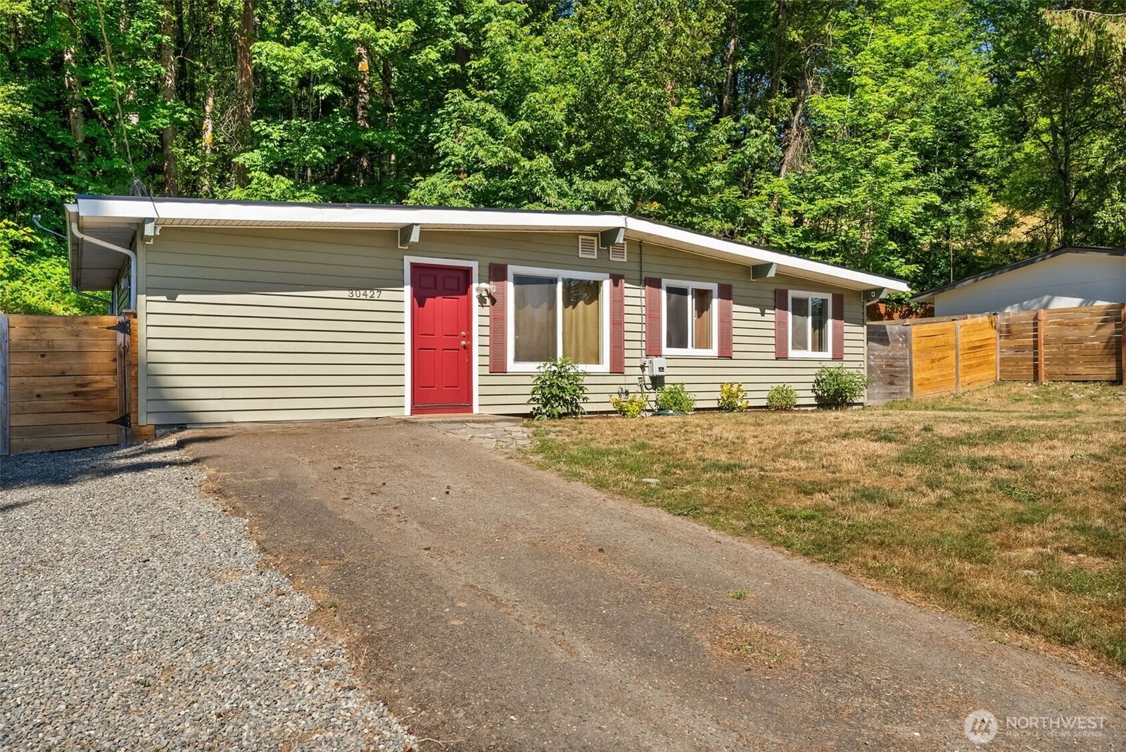 Property Photo: 30427 153rd Ave SE WA 98042