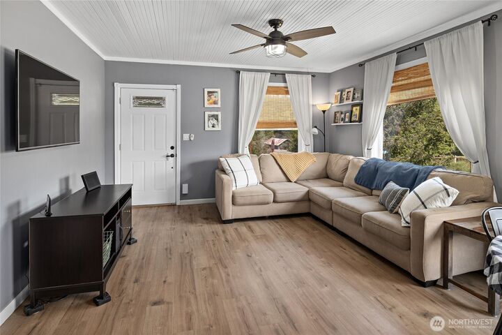 Property Photo:  722 S A Street  WA 98941 