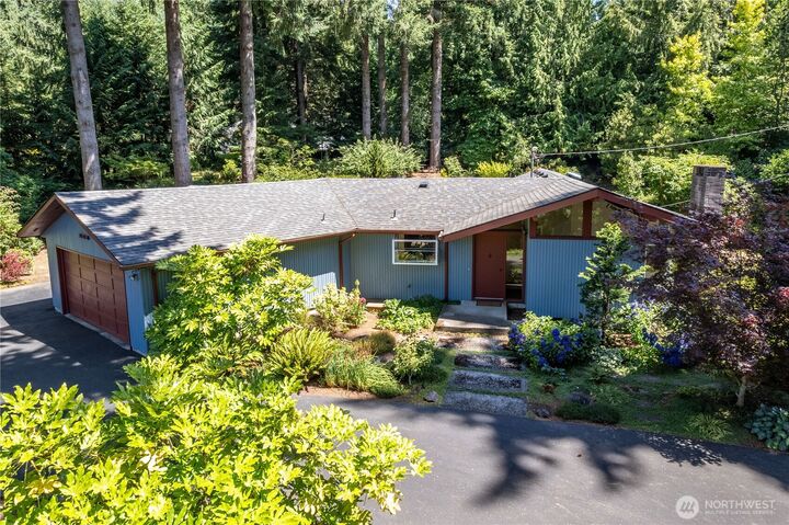 Property Photo:  262  Sunset Drive  WA 98632 