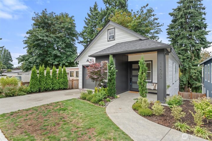 Property Photo:  11003  126th Avenue NE  WA 98033