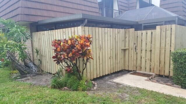 Property Photo: 2507 25th Lane FL 33418