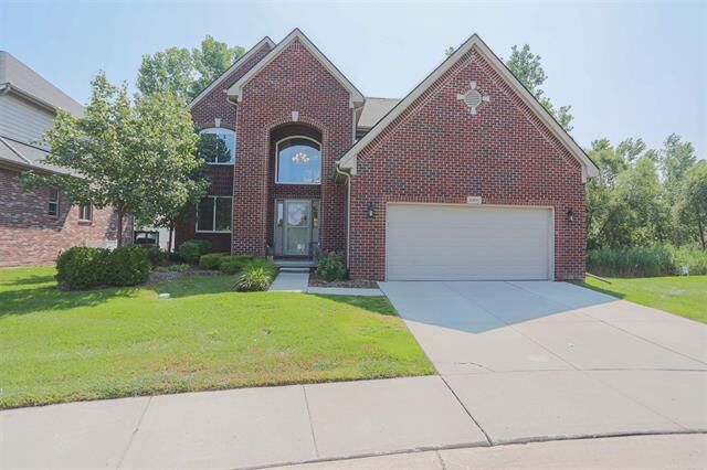 Property Photo: 30092 Trailwood Dr. Avenue MI 48092