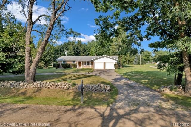 3252 Hosner Road  Dryden Twp MI 48428 photo