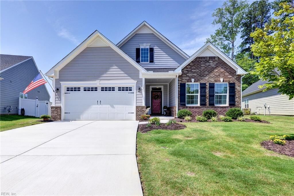 Property Photo:  109 Apprentice Lndg  VA 23185 