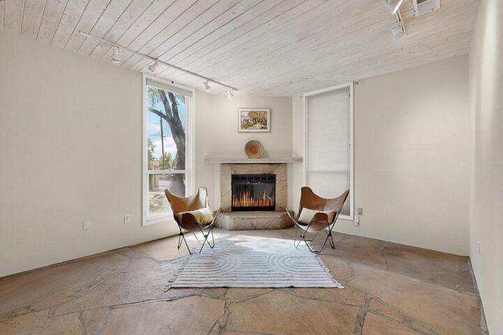 Property Photo:  640 Alto  NM 87501 