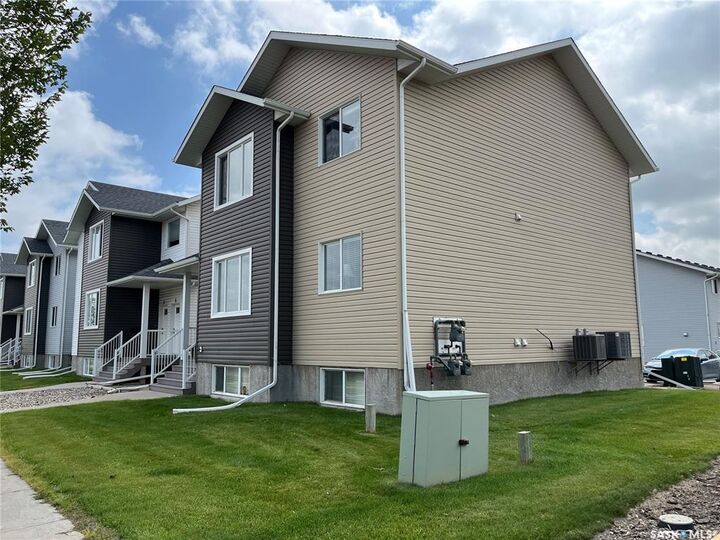 4850 Harbour Landing Drive 1  Regina SK S4W 0K9 photo