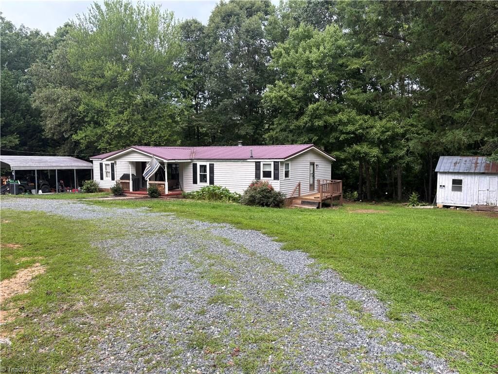 Property Photo: 1283 Gene Martin Road NC 27052