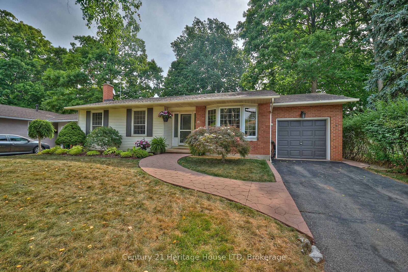 Property Photo:  25 Birchpark Drive  ON L3M 4M9 