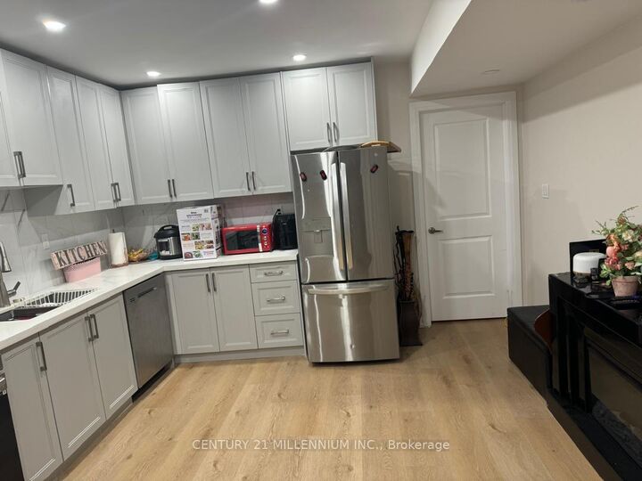 Photo de la propriété: 5 Darling Avenue Bsmt ON L2V 0G7