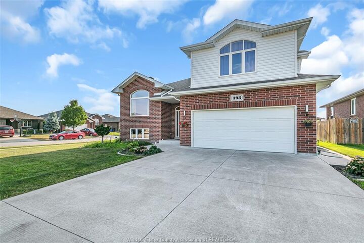 Photo de la propriété: 398 Poplar Drive ON N0R 1A0