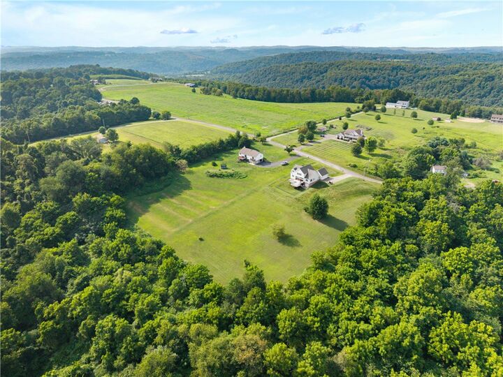 Property Photo:  3306 Grandview Rd  PA 16117 