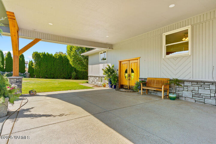 Property Photo:  12309 Douglas Rd  WA 98908 