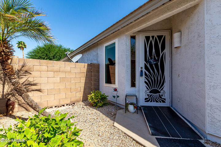 Property Photo:  330 N Nash Way  AZ 85225 