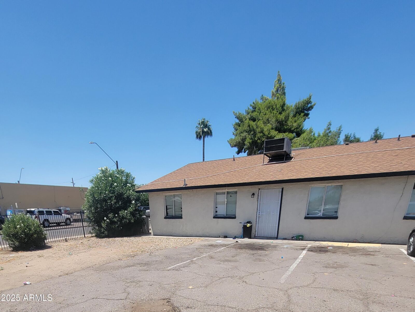 Property Photo:  1001 N 32nd Avenue  AZ 85009 