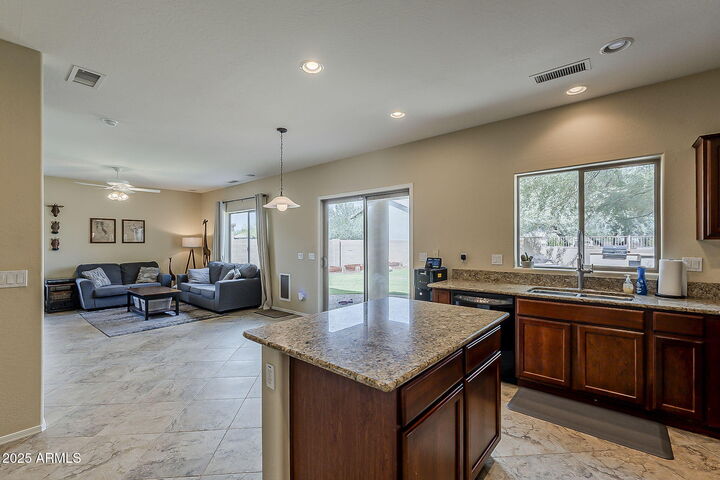 Property Photo: 41304 N Palm Springs Trail AZ 85140