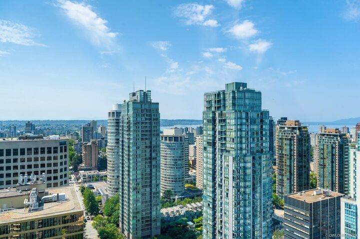 Property Photo: 1189 Melville Street 3501 BC V6E 4T8