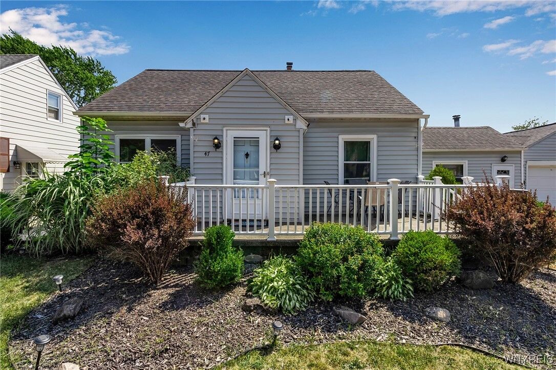 Property Photo:  47 Huth Road  NY 14225 