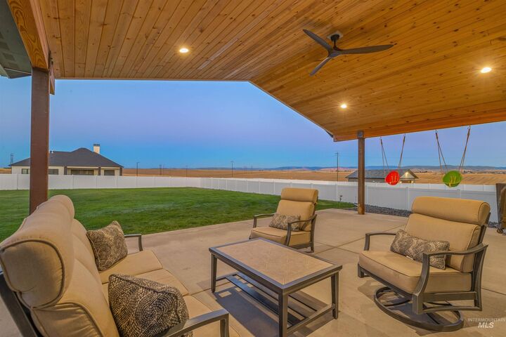 Property Photo: 2111 Vinifera Blvd ID 83501-6253