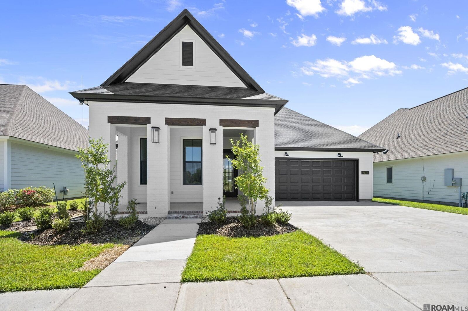 Property Photo: 4343 Boulonnais Ave LA 70820