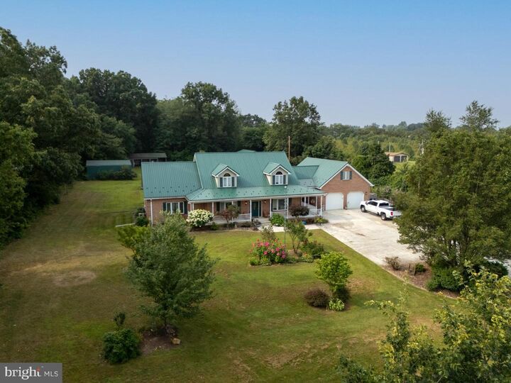 Property Photo:  6426 Lincoln Way E  PA 17222 