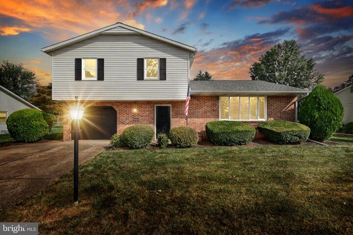 Property Photo:  909 E Coover Street  PA 17055 