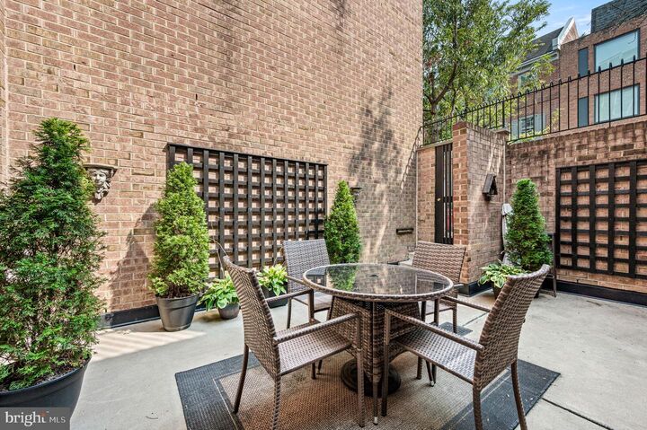 130 Spruce Street 15A  Philadelphia PA 19106 photo