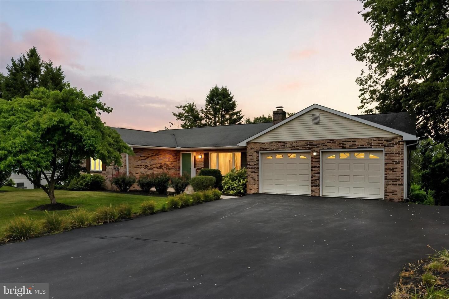 Property Photo: 1713 Charles Street PA 17070