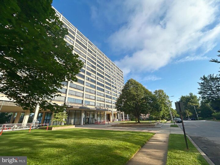 Property Photo: 4000 N Charles Street 1501 MD 21218