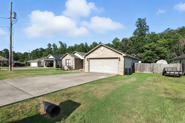 Property Photo:  6 Smokey Ridge Court  AR 72150 